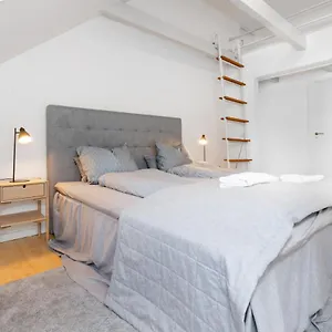 Byliv - 2 Sovevaerelser Med Plads Til 6 Århus